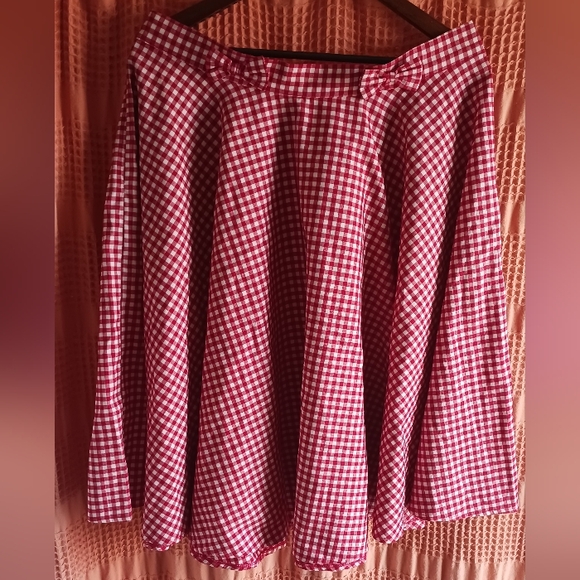 ModCloth / Collectif Checkered Skirt - XXL - Red and White - Picture 1 of 9